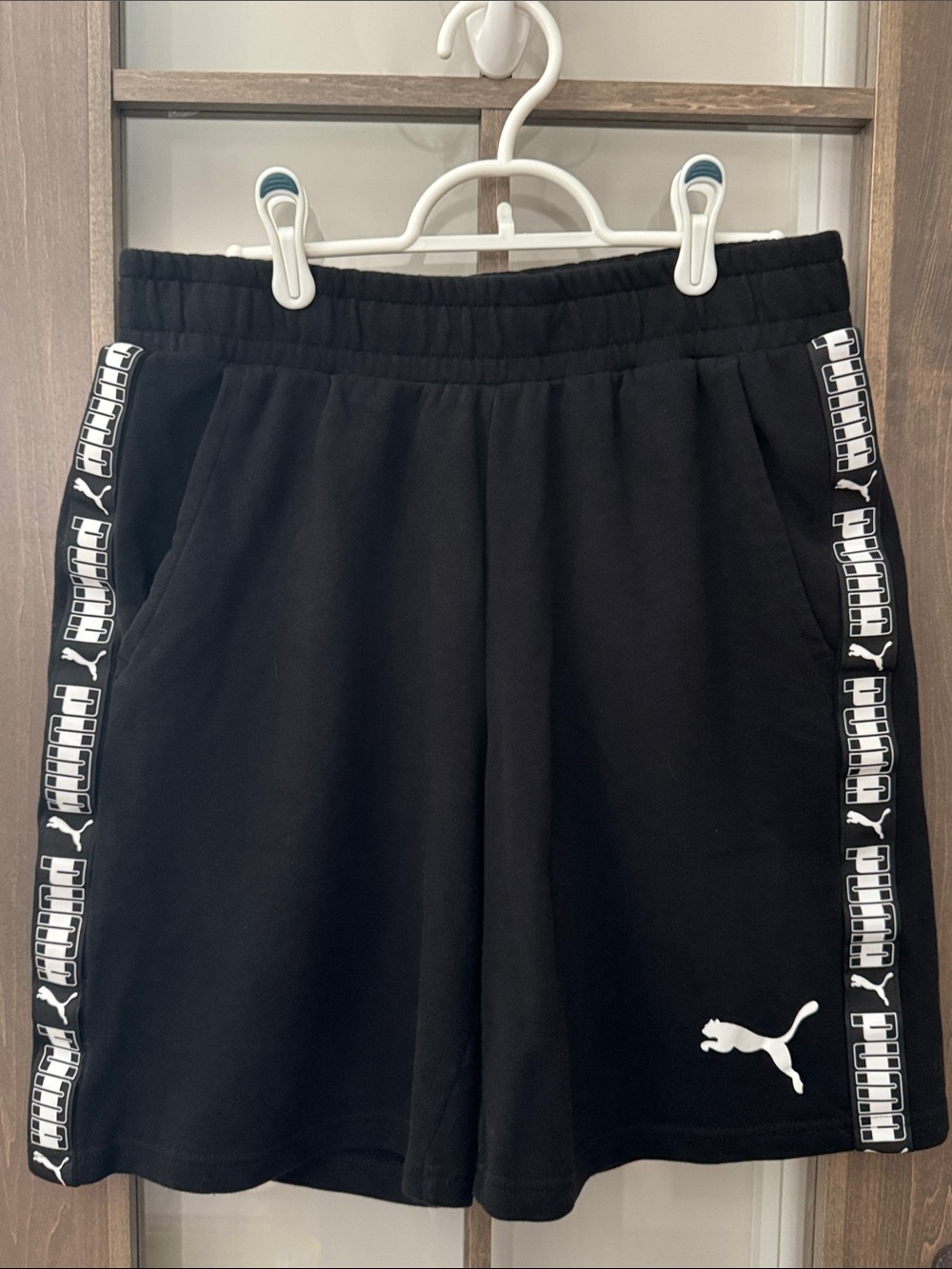 Puma Black Shorts Men Pockets 7.5 inch Inseam Drawstring Logo athletic casual